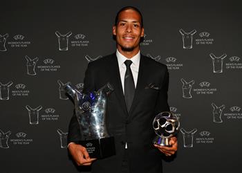 فان دايك يتناسى تتويجه بجائزة أفضل لاعب في أوروبا ويتطلع لمواجهة بيرنلي