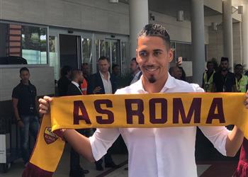 سمولينج يصل إيطاليا تمهيد ا للانتقال لروما