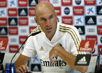 زيدان يوضح حقيقة خلافاته مع فلورنتينو بيريز ويصر ح قد تكون هناك قنبلتان قبل نهاية الميركاتو