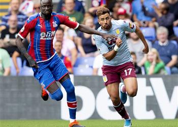 فيديو تريزيجيه يطرد خلال مواجهة أستون فيلا وكريستال بالاس