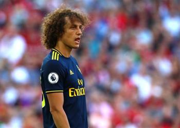 بسبب محمد صلاح أسطورة آرسنال لويز يحتاج لدروس لكيفية الدفاع مثل فان ديك