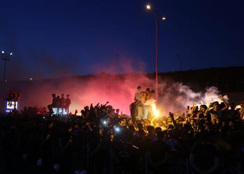 بالفيديو استقبال مهيب لفالكاو فور وصوله تركيا للانضمام لجلطة سراي