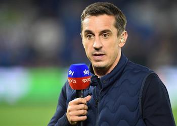 جاري نيفيل إصابة لابورت قد تهدي ليفربول لقب الدوري