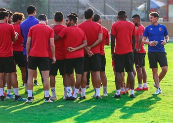 مران الأهلي فايلر يخصص تقسيمة قوية بين اللاعبين وفقرة تدريبية لحراس المرمى