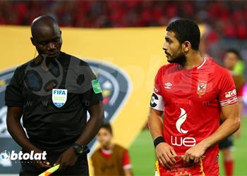 كاف يعلن حكم مباراة الأهلي وكانو سبورت في ذهاب وإياب دور الـ32 من دوري أبطال إفريقيا
