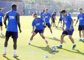 برشلونة يضم ثلاثي الرديف لقائمته بدوري أبطال أوروبا