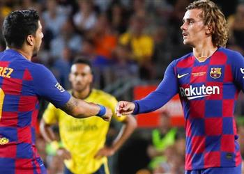 كيف تعامل لاعبي برشلونة مع جريزمان فور انضمامه سواريز يوضح