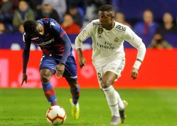 فينسيوس جونيور يوجه طلب ا لزيدان