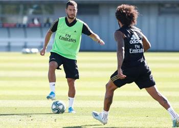 زيدان يتلقى أنباء سارة قبل مباراة ريال مدريد وليفانتي في الدوري الإسباني