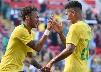 فيديو فيرمينيو يمنع نيمار من تسجيل هدف أمام كولومبيا في لقطة طريفة