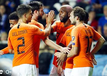 فيديو ديباي يقود هولندا لتجاوز إستونيا بسهولة برباعية نظيفة