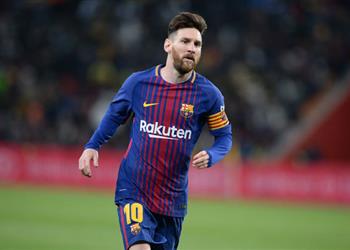 مدير برشلونة لا أرى ميسي في أي نادي آخر ولن يرحل من أجل المال