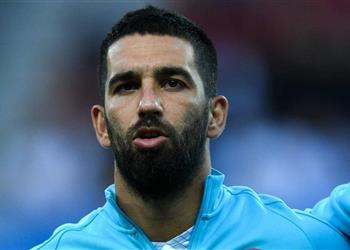 الحكم بالسجن لمدة عامين على توران بعد التحرش بزوجة مغني تركي