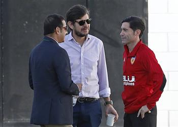 لخلافات مع مالك النادي رسمي ا فالنسيا ي قيل مارسيلينو