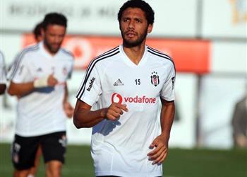 فيديو بعد ضرب متبادل مع لاعب غازي عنتاب طرد محمد النني في أول مباراة مع بشكتاش