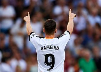 فيديو جاميرو يسجل الهدف الأول لفالنسيا أمام برشلونة في الليجا وتقنية الفيديو تؤكد صحته