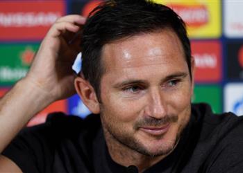 لامبارد وضع فالنسيا لا يؤثر علينا وهدفنا اجتياز دور المجموعات بدوري الأبطال