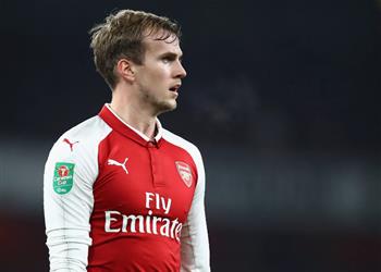 أرسنال يعول على هولدينج لتحسين أداء الدفاع