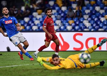 فيديو حارس نابولي يحرم محمد صلاح من تسجيل هدف التقدم لليفربول في دوري أبطال أوروبا