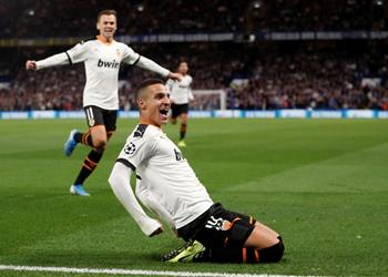 بالفيديو فالنسيا يتجاوز أزماته ويقهر تشيلسي في ستامفورد بريدج بهدف نظيف