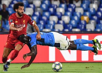 كوليبالي يوجه الشكر لجماهير لنابولي بعد الفوز على ليفربول في دوري أبطال أوروبا