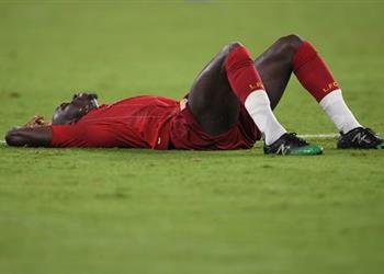 أسطورة ليفربول ينتقد ماني بسبب عدم تمريره لمحمد صلاح في مباراة نابولي بدوري أبطال أوروبا