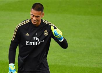 أريولا يبرر تصرفه لجماهير ريال مدريد بعد فوز باريس سان جيرمان