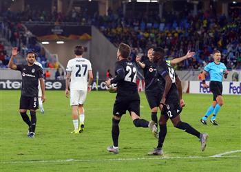 أخطاء كاريوس لا تنتهي فيديو براتيسلافا يضرب بشكتاش برباعية بمشاركة محمد النني بالدوري الأوروبي