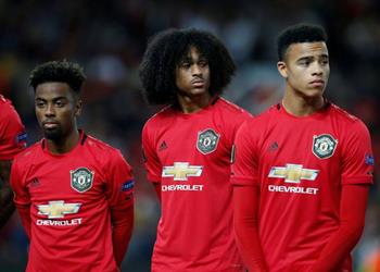 مانشستر يونايتد يخطط لتجديد عقد نجمه الشاب بعد اهتمام برشلونة