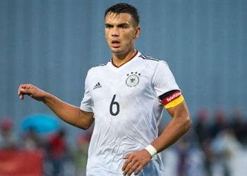 ريال مدريد وبرشلونة يتصارعان على خليفة فيراتي