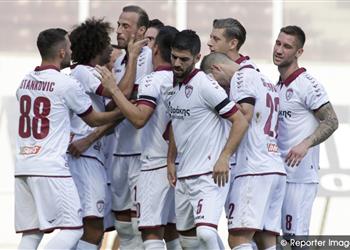 عمرو وردة يشارك في فوز لاريسا على حساب زانثي في الدوري اليوناني