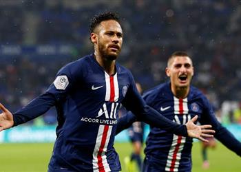 فيديو للمباراة الثانية على التوالي نيمار يقود باريس سان جيرمان لفوز قاتل أمام ليون في الدوري الفرنسي