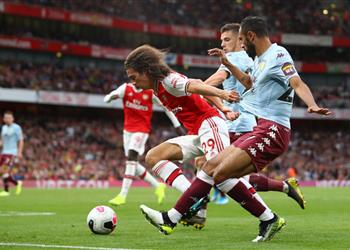 جماهير أستون فيلا غاضبة مشاركة أحمد المحمدي بدلا من تريزيجيه كلفتنا نقاط مباراة آرسنال