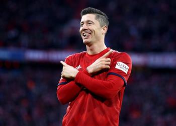 لوكا توني من الصعب انتقاد لاعب مثل ليفاندوفيسكي