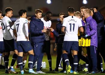 ميرور بوتشينيو يعنف لاعبي توتنهام بعد الخروج من كأس الرابطة