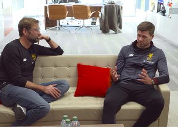 بعد ان رشحه كلوب لخلافته في ليفربول جيرارد يرد لا أتمنى رحيله عن الفريق