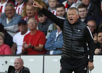 مدرب شيفيلد حذرت اللاعبين من تبادل القمصان مع نجوم ليفربول وربما ندافع بـ11 لاعب