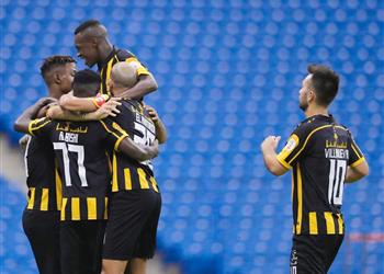 فيديو اتحاد جدة يضرب الشباب بالهدف الثاني في الدوري السعودي