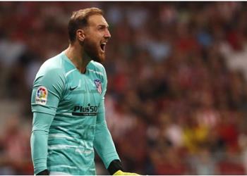 أوبلاك يعلق على تصديه لرأسية بنزيما ويؤكد نتيجة عادلة