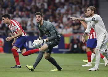 كورتوا لا أحتاج لمن لم يحرسوا مرمى في حياتهم حتى يخبروني بما أفعله