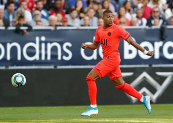 توخيل يلمح لإمكانية رحيل مبابي عن باريس سان جيرمان