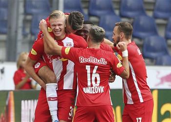 هداف دوري أبطال أوروبا مهدد بالغياب عن مواجهة ليفربول وسالزبورج