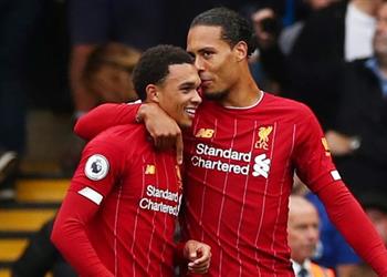 أرنولد فان دايك ليس لديه نقطة ضعف سوى شعره