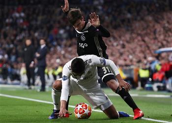 لاعب أياكس الفوز على ريال مدريد في بيرنابيو لم تكن مباراتنا الأفضل ولا نفتقد دي ليخت ودي يونج