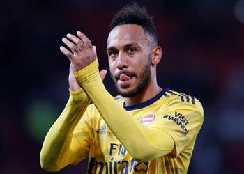 ناديه السابق ساخر ا من أوباميانج ربما يكون سعيد ا براتبه في آرسنال لكنه يشاهد دوري الأبطال عبر التلفاز