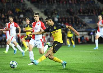 أشرف حكيمي يدخل تاريخ دوري أبطال أوروبا