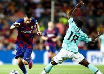 قناة اسبانية تكشف ماذا قال ميسي للاعبي برشلونة بين شوطي مباراة إنتر