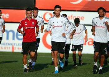 تشكيل بشكتاش ضد ولفرهامبتون محمد النني أساسي ا في الدوري الأوروبي