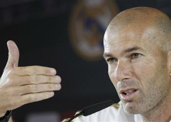 زيدان يدافع عن كورتوا لا يفكر في الانتقادات ولهذا السبب كان سيئا أمام بروج