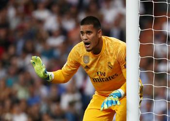 بعد خطأ فادح من أريولا بالفيديو غرناطة يسجل ويقلص الفارق مع ريال مدريد